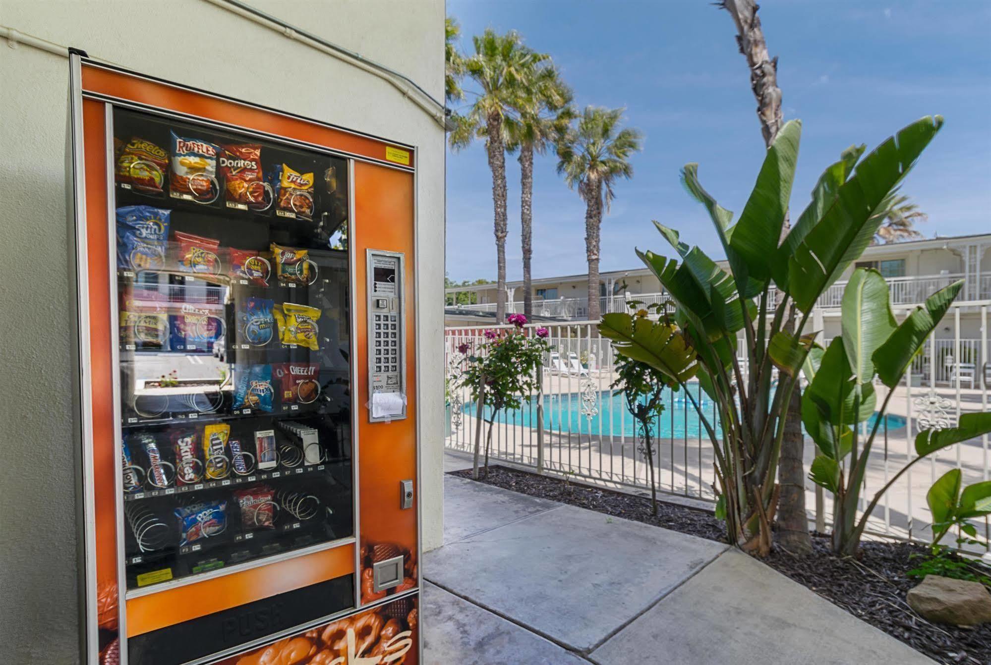 Motel 6-Santa Maria, Ca - South ภายนอก รูปภาพ