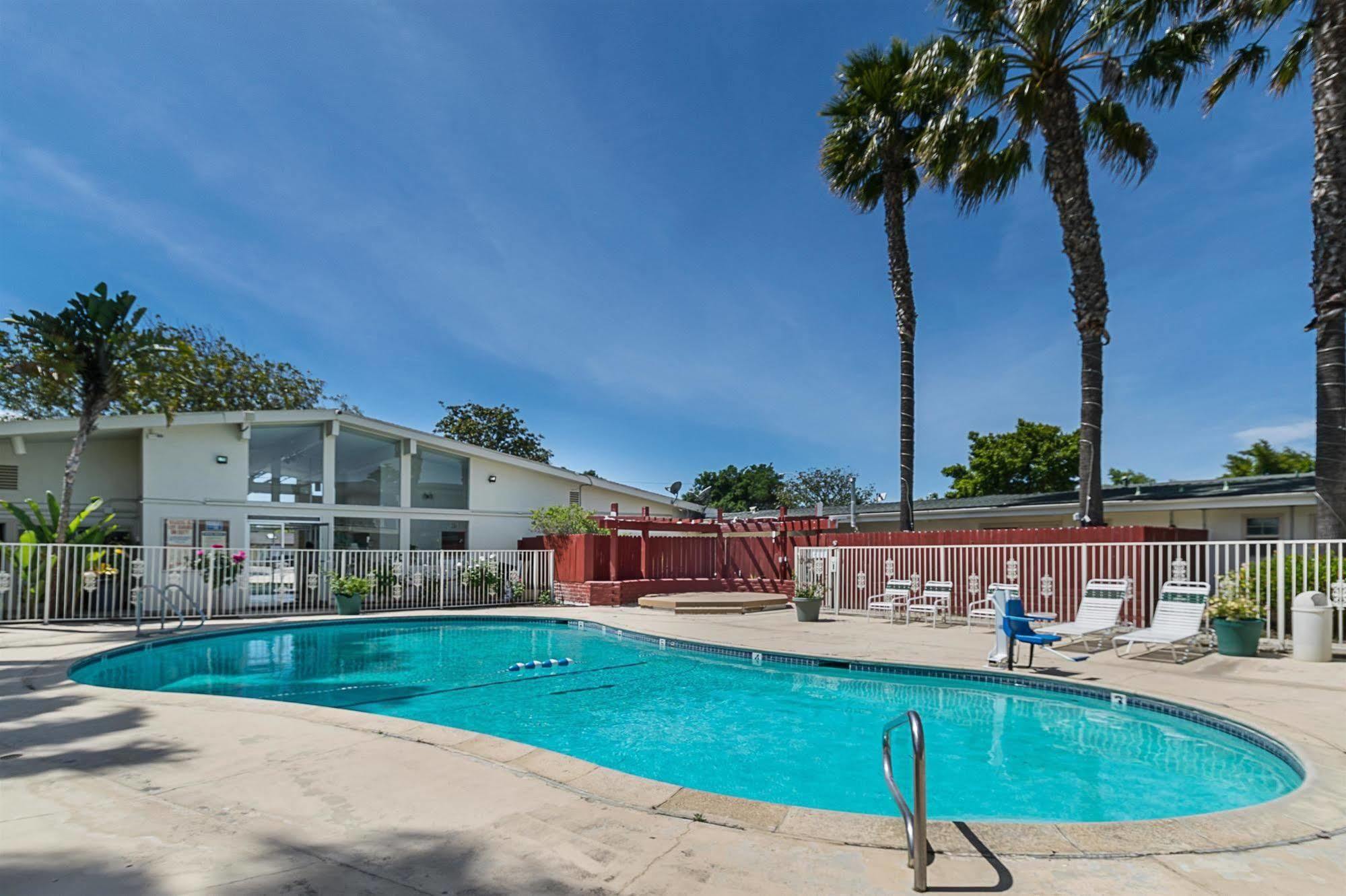 Motel 6-Santa Maria, Ca - South ภายนอก รูปภาพ